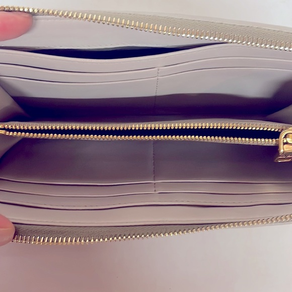 *HP x2* Miu miu matelasse pomice long zipper wallet (5M1183) - Picture 12 of 15